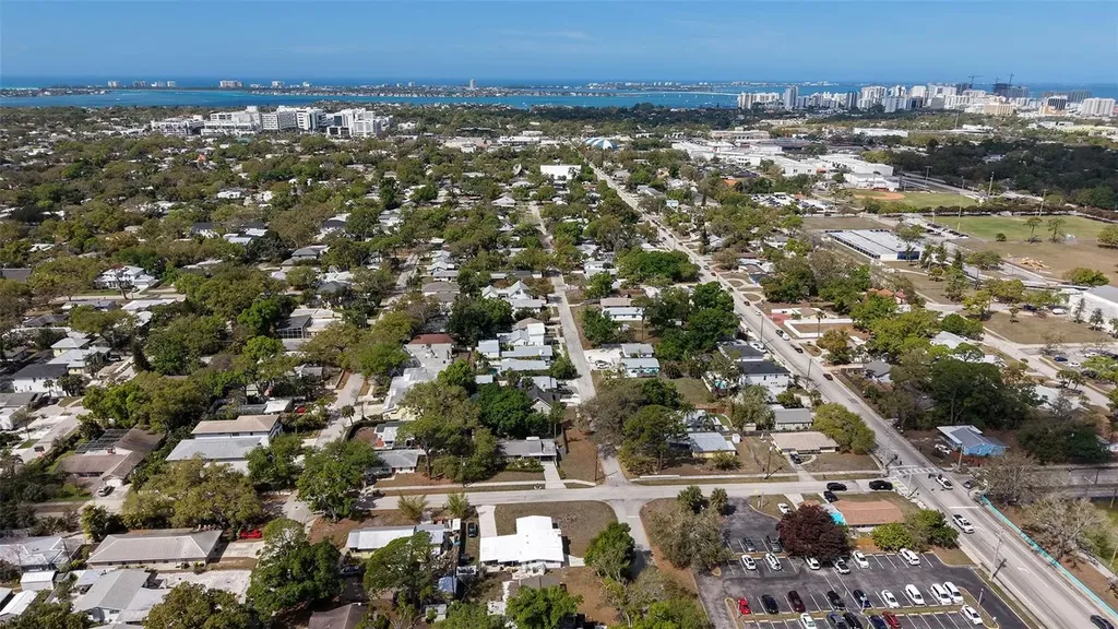 2600 Loma Linda Street Sarasota FL 34239
