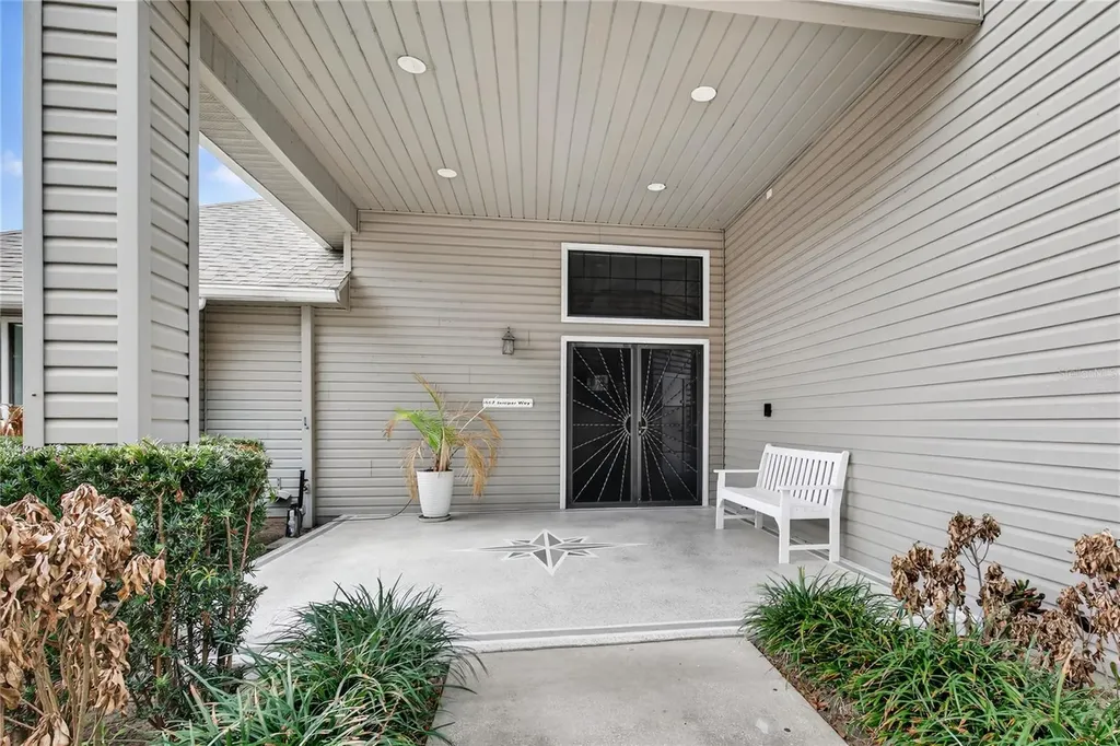 240 Juniper Way Tavares FL 32778