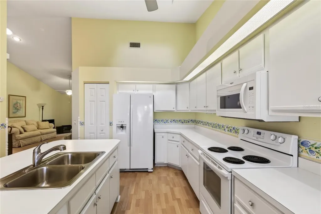 240 Juniper Way Tavares FL 32778