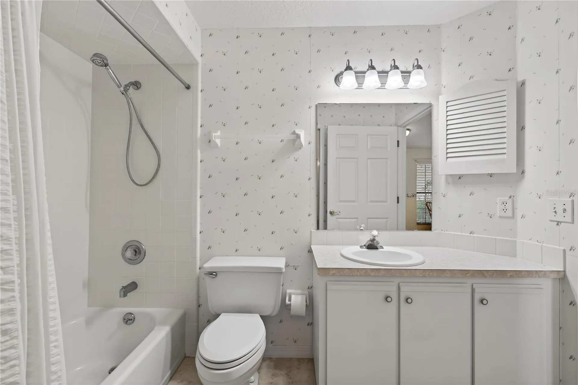 240 Juniper Way Tavares FL 32778
