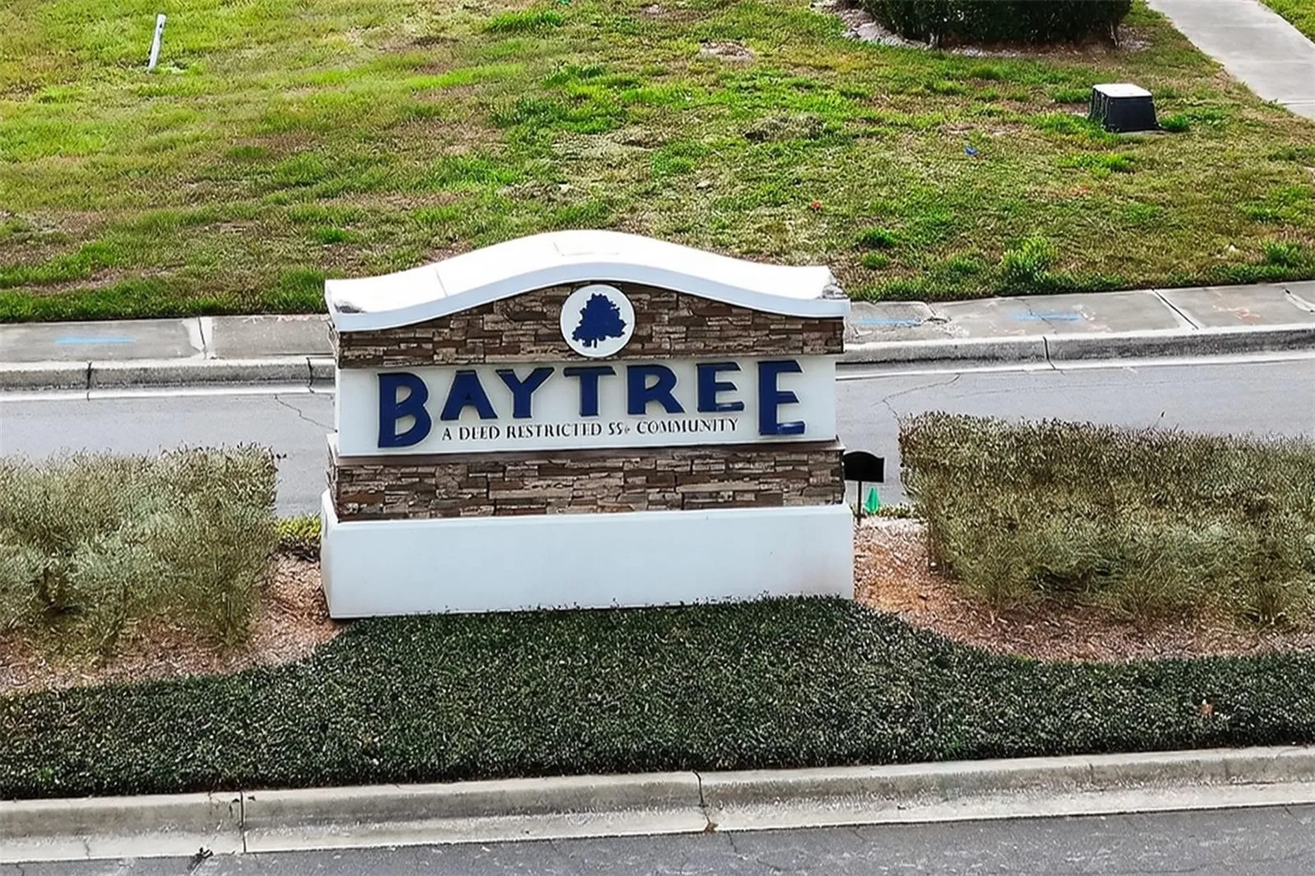 240 Juniper Way Tavares FL 32778
