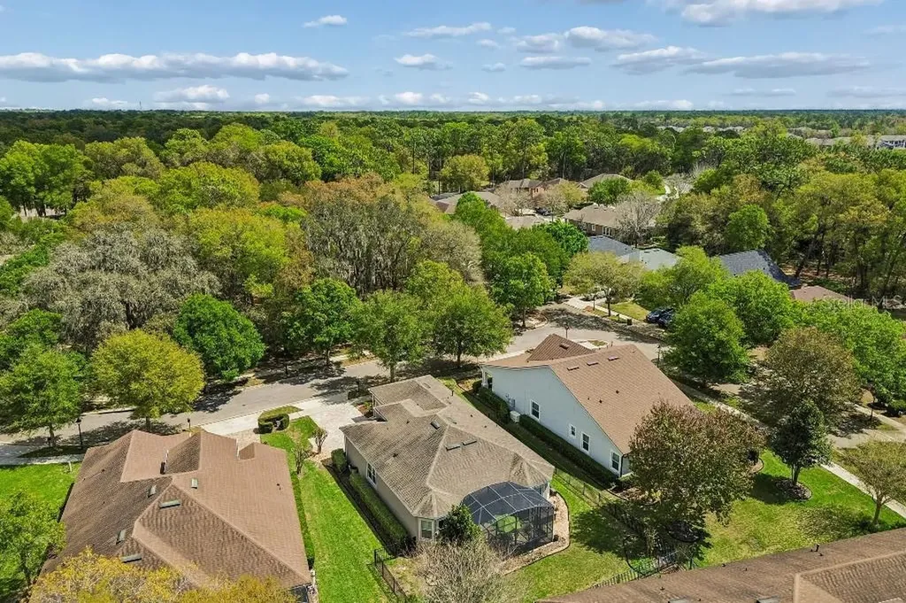 112 Suffolk Court Deland FL 32724