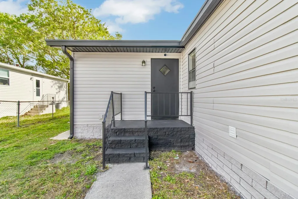 217 Ellsworth Drive Kissimmee FL 34758