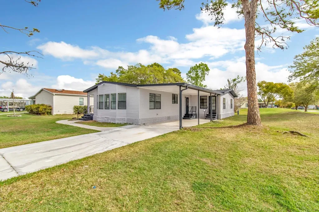 217 Ellsworth Drive Kissimmee FL 34758