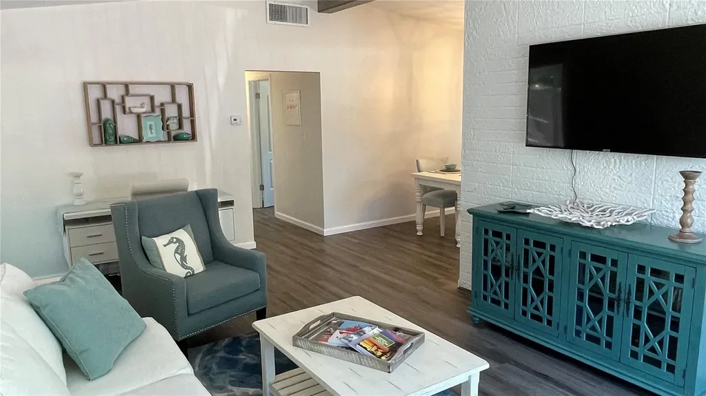 2504 S Milmar Drive Sarasota FL 34237