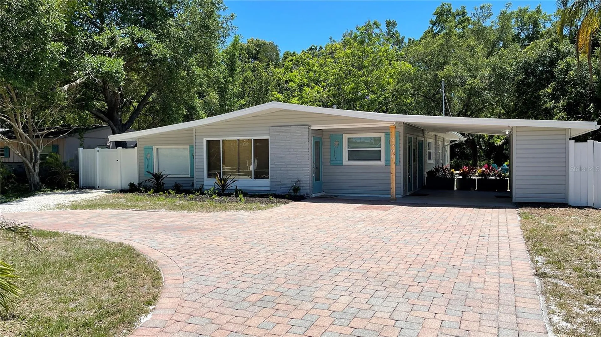 2504 S Milmar Drive Sarasota FL 34237