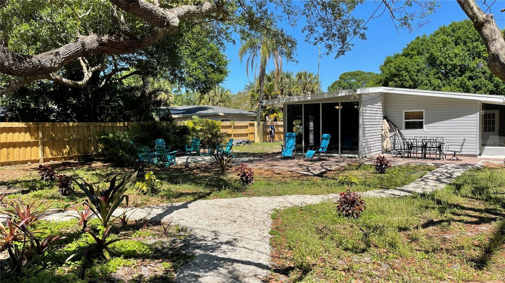 2504 S Milmar Drive Sarasota FL 34237