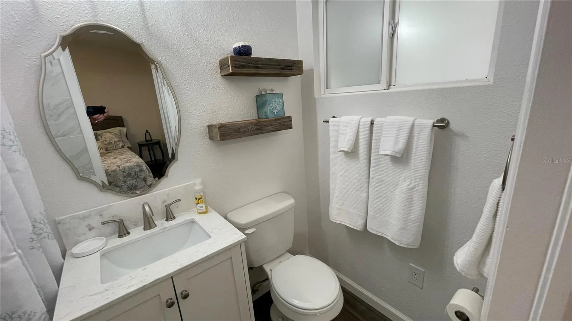 2504 S Milmar Drive Sarasota FL 34237