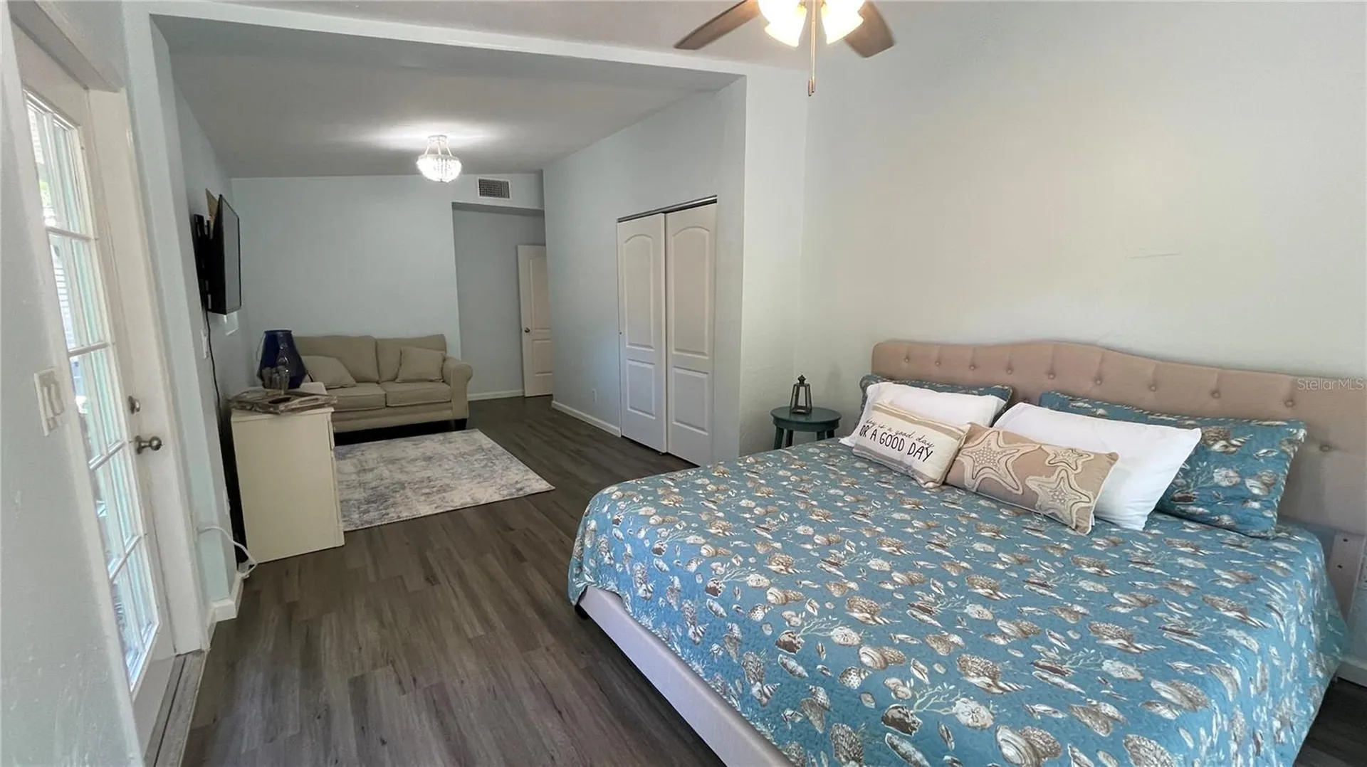 2504 S Milmar Drive Sarasota FL 34237