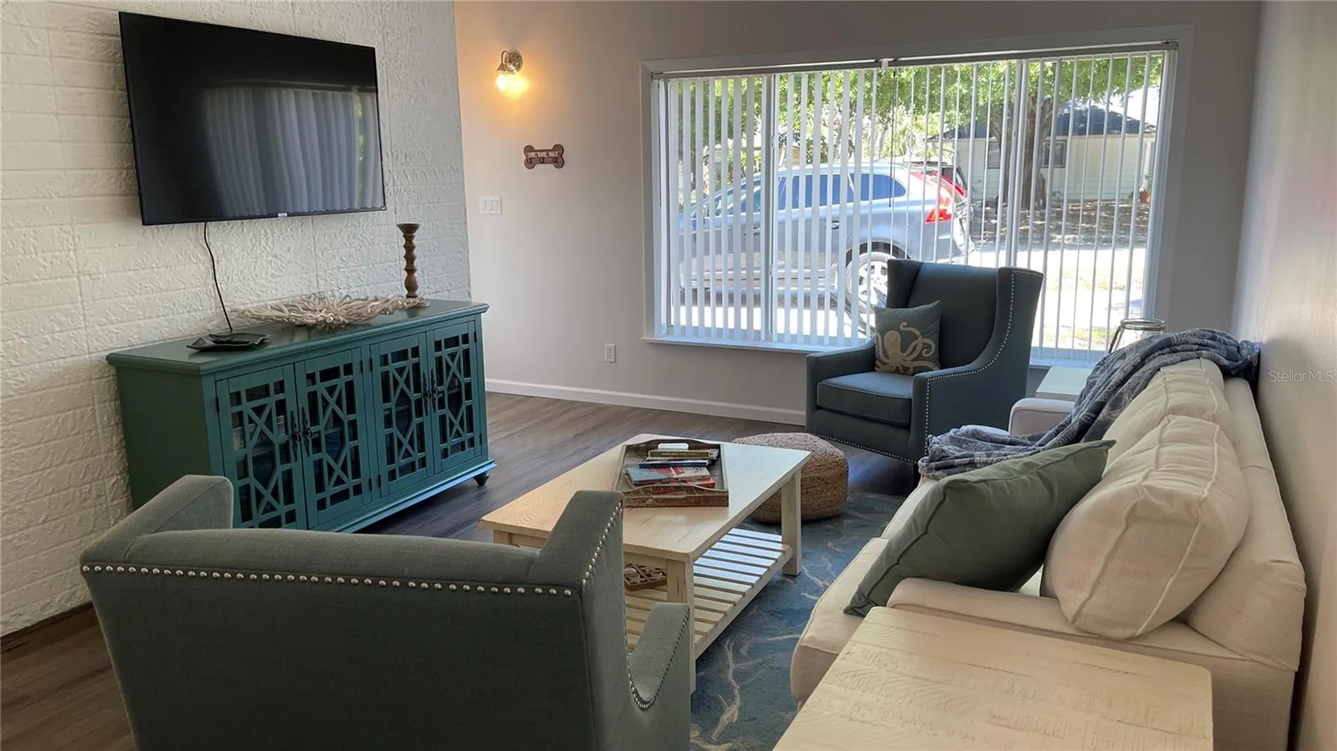 2504 S Milmar Drive Sarasota FL 34237