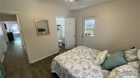 2504 S Milmar Drive Sarasota FL 34237