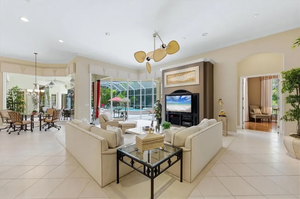 8112 Collingwood Court University Park FL 34201