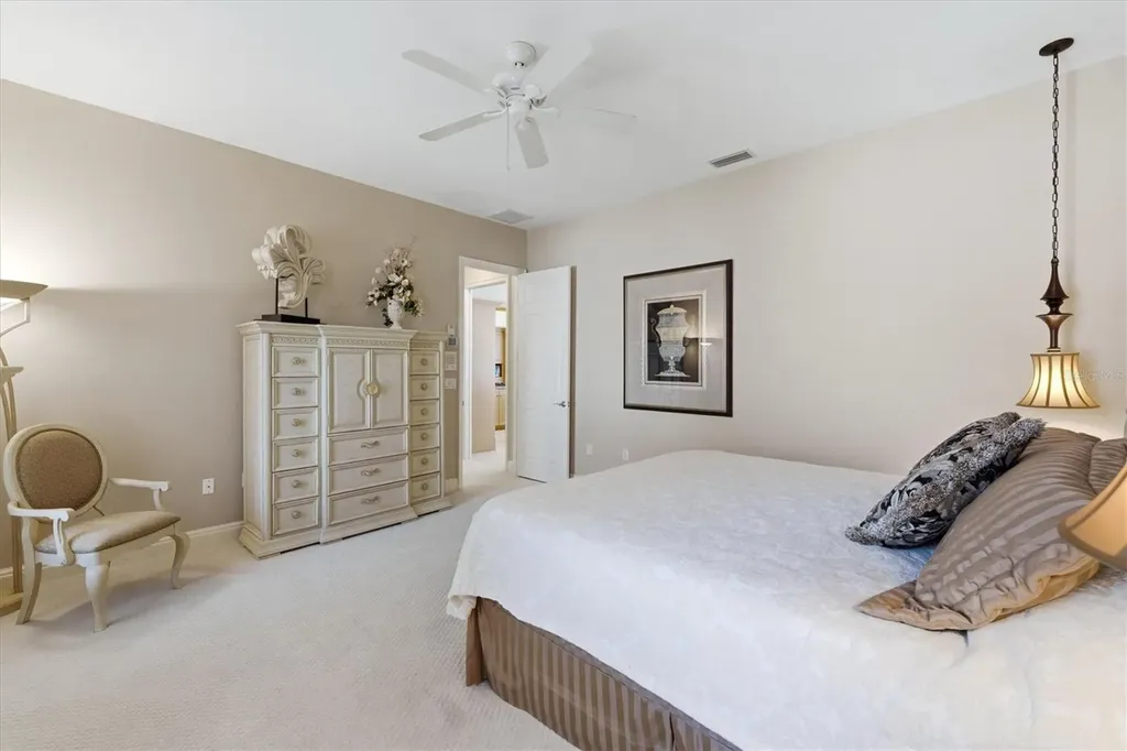 8112 Collingwood Court University Park FL 34201