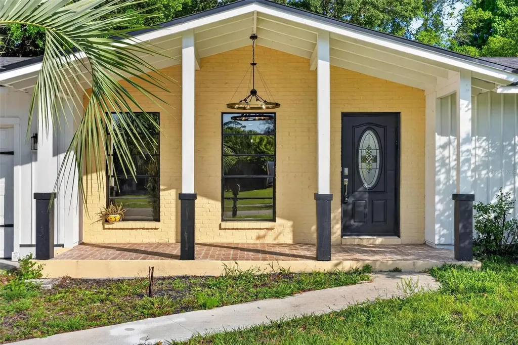 2039 Jefferson Avenue Deltona FL 32738