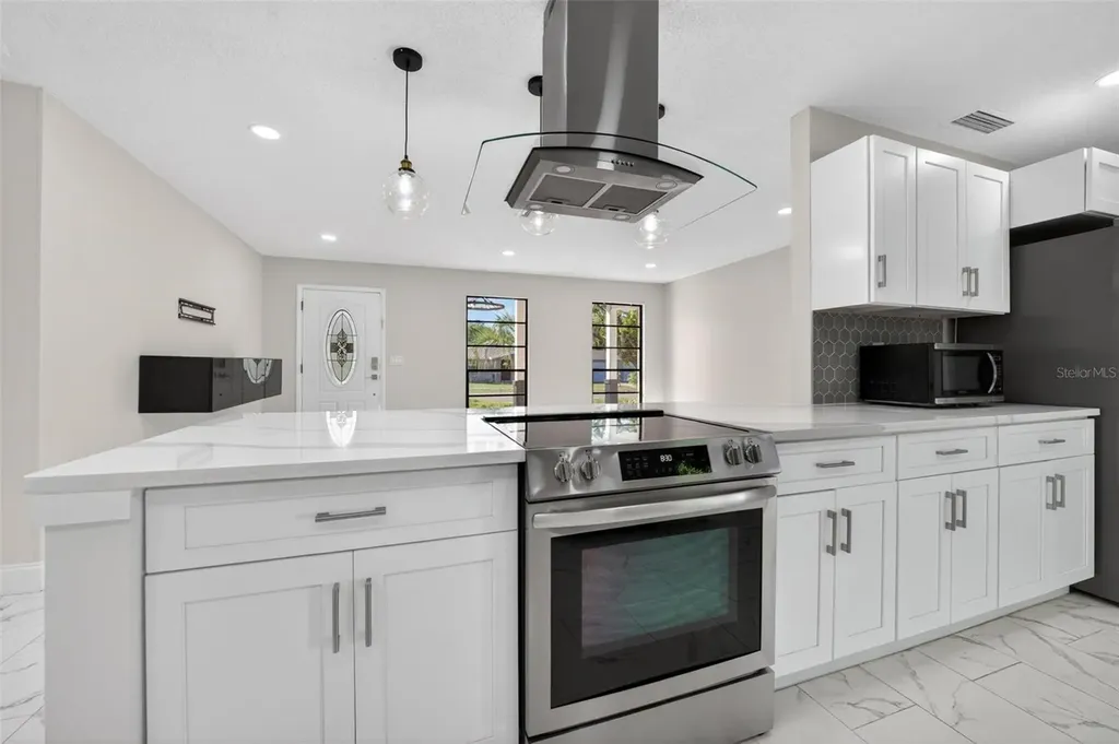 2039 Jefferson Avenue Deltona FL 32738