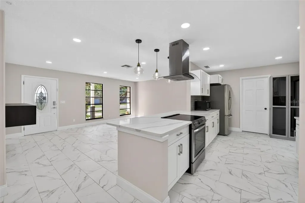 2039 Jefferson Avenue Deltona FL 32738