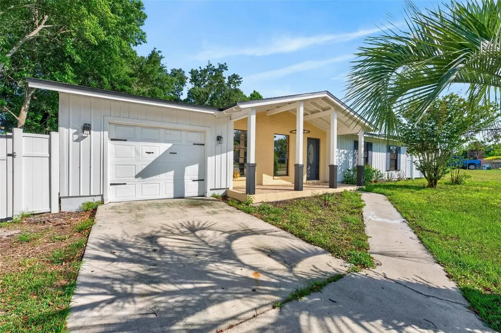 2039 Jefferson Avenue Deltona FL 32738