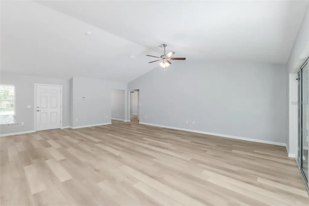 6100 SW 206 Avenue Dunnellon FL 34431