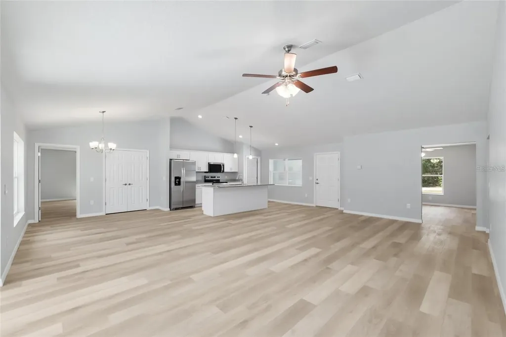 6100 SW 206 Avenue Dunnellon FL 34431