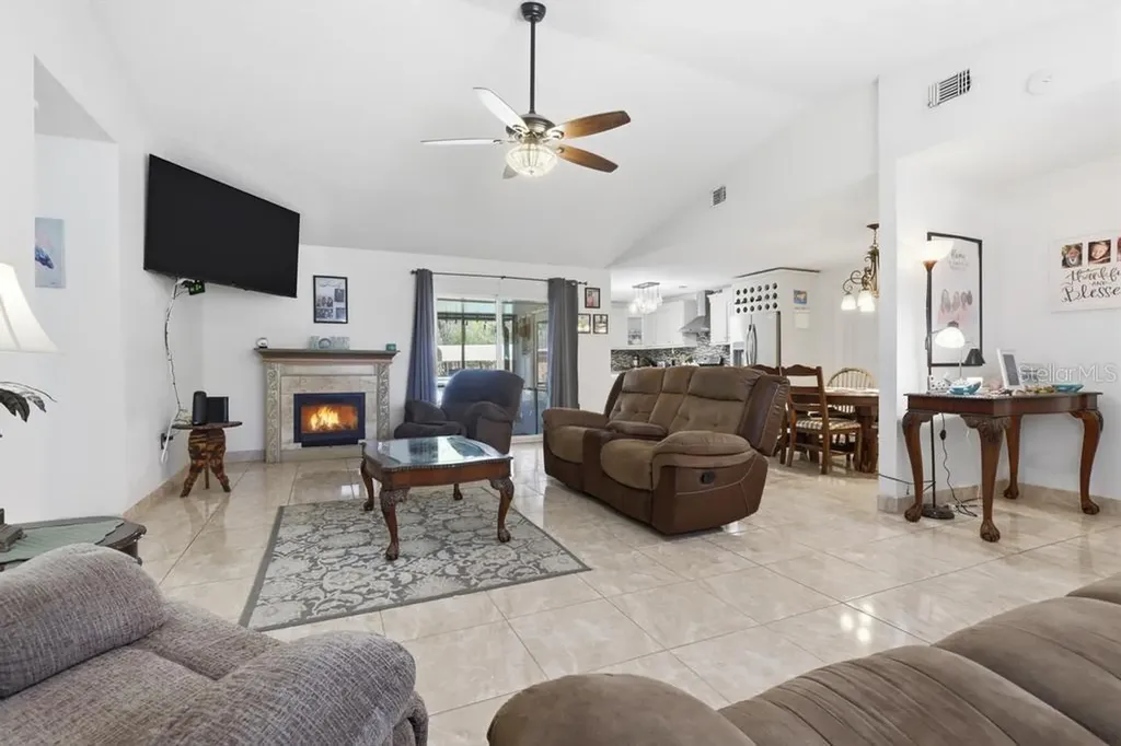 2800 Foxdale Drive Deltona FL 32738