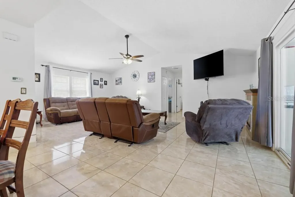 2800 Foxdale Drive Deltona FL 32738