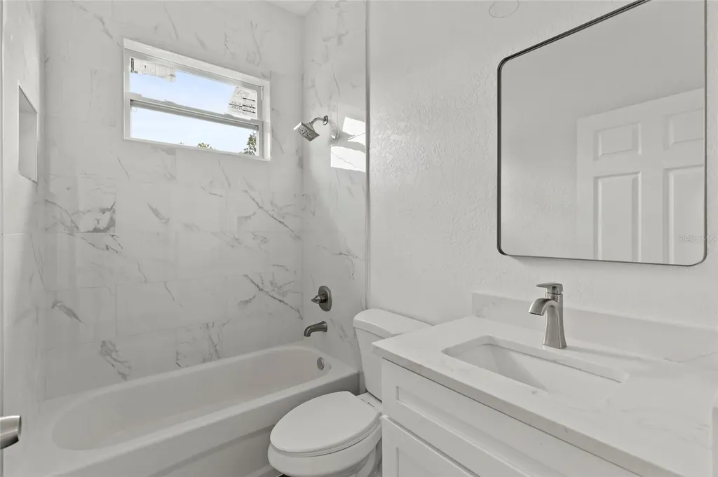 3707 20th Street E Bradenton FL 34208