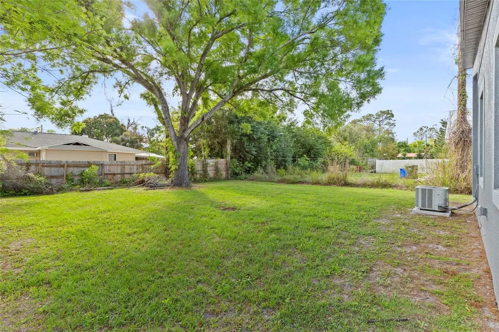 3707 20th Street E Bradenton FL 34208