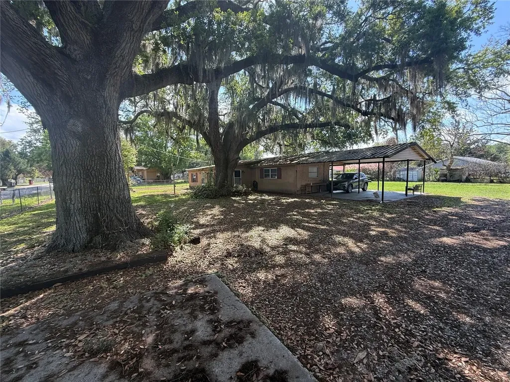 120 4th Wahneta Street E Winter Haven FL 33880