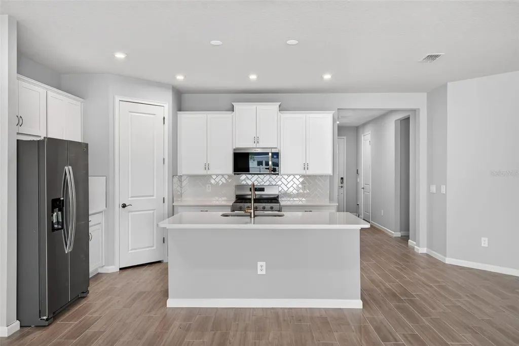9243 Aurelia Avenue Parrish FL 34219