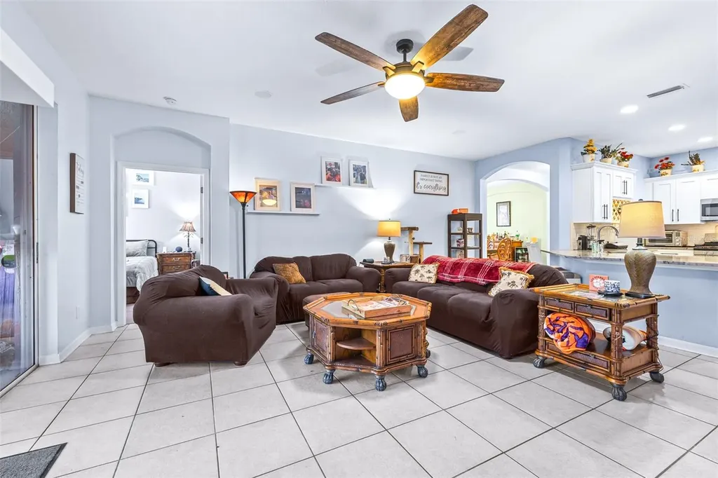 16320 Bridgewalk Drive Lithia FL 33547
