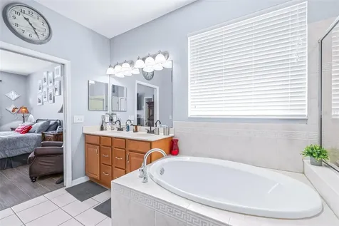 16320 Bridgewalk Drive Lithia FL 33547