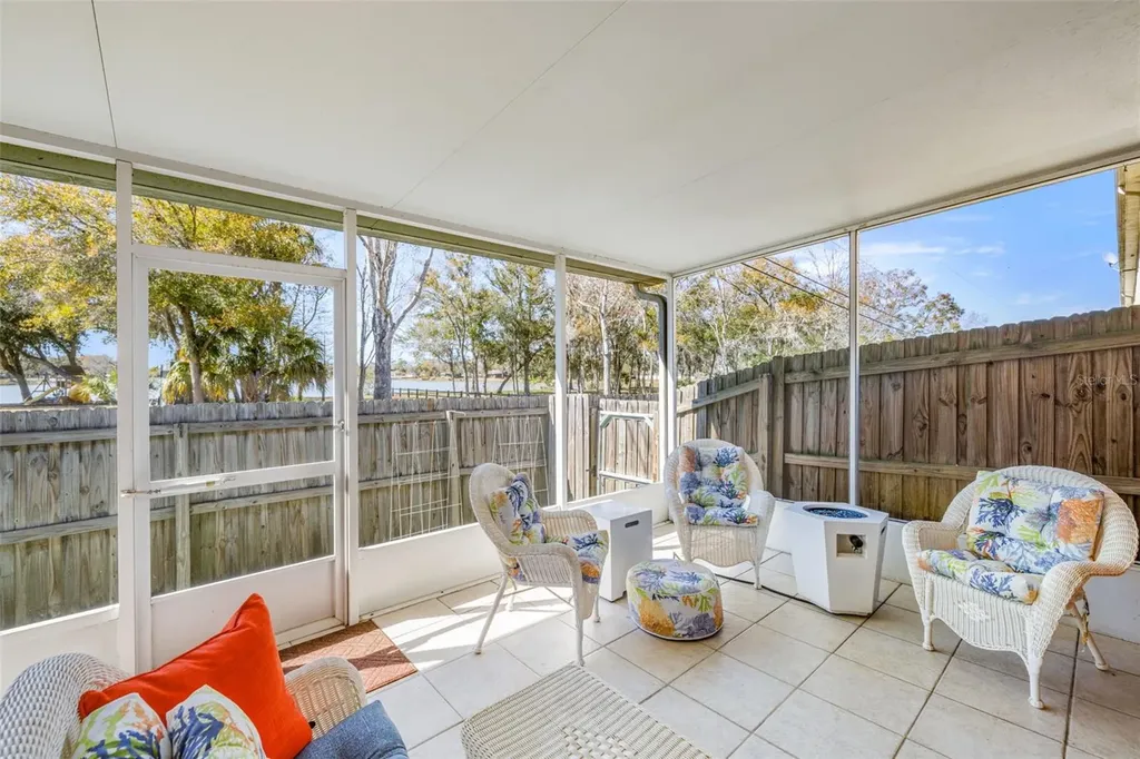 11016 Blaine Top Place Tampa FL 33626