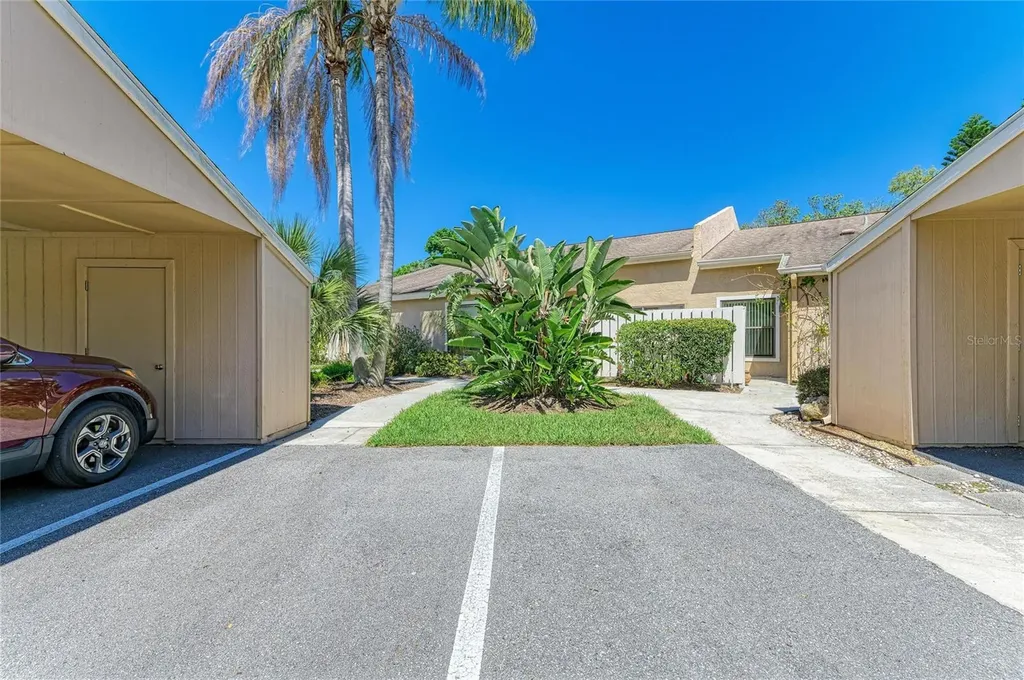 3405 Tallywood Lane Sarasota FL 34237