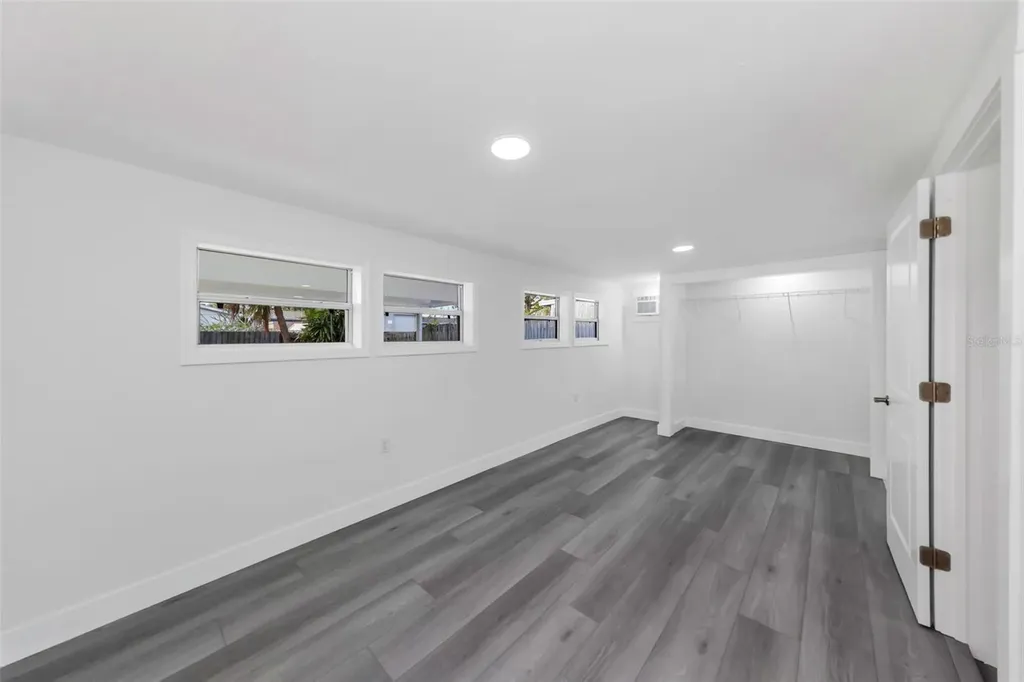 360 57th Street N St Petersburg FL 33710