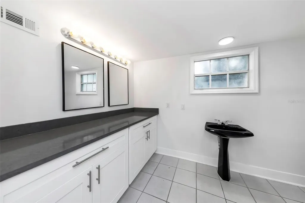 360 57th Street N St Petersburg FL 33710