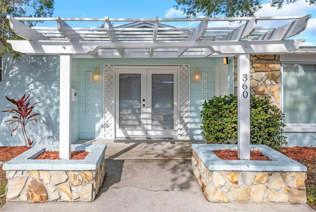 360 57th Street N St Petersburg FL 33710