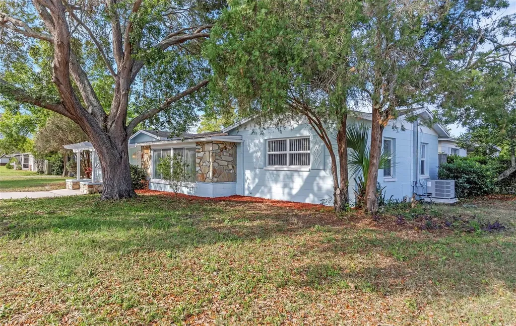 360 57th Street N St Petersburg FL 33710