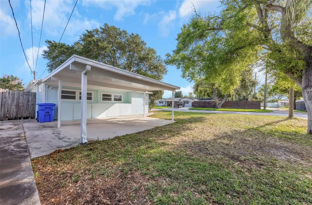 360 57th Street N St Petersburg FL 33710
