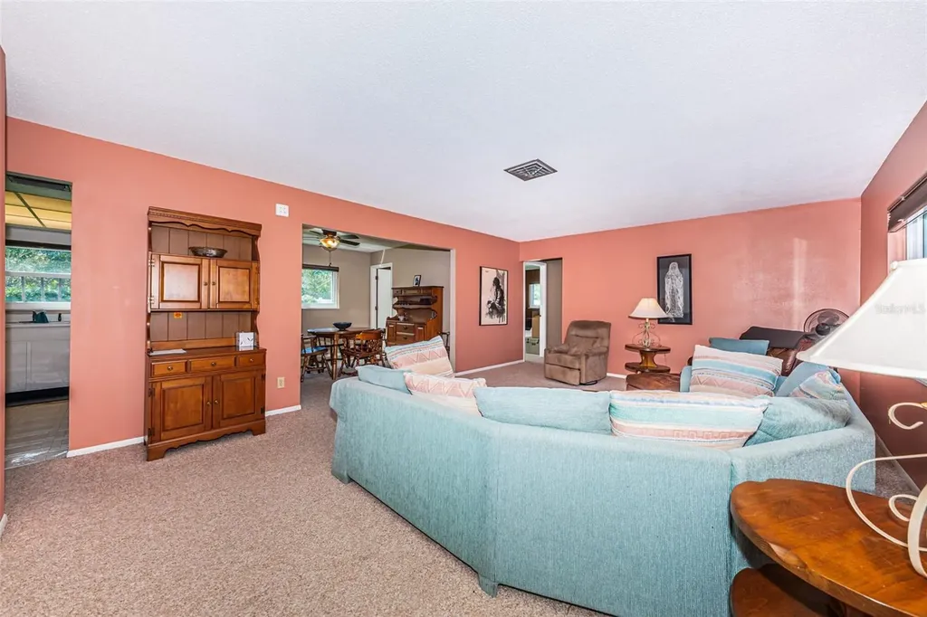 4106 53rd Avenue S St Petersburg FL 33711