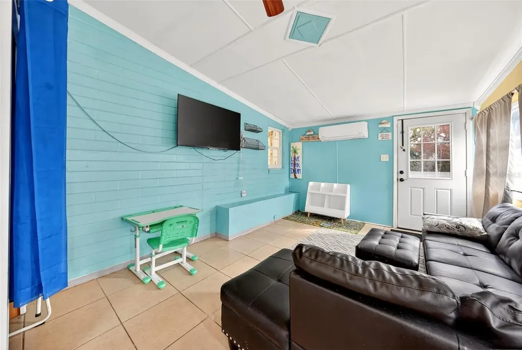 1715 Areca Way Daytona Beach FL 32117