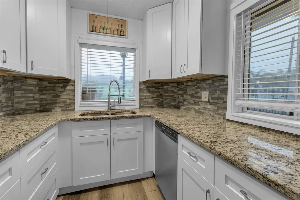 1008 16th Avenue W Bradenton FL 34205