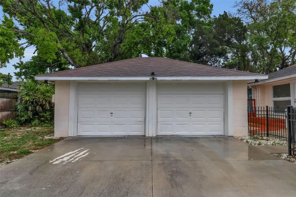 1008 16th Avenue W Bradenton FL 34205