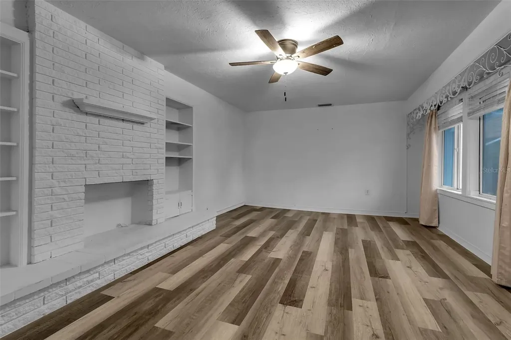 1008 16th Avenue W Bradenton FL 34205