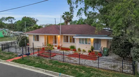 1008 16th Avenue W Bradenton FL 34205