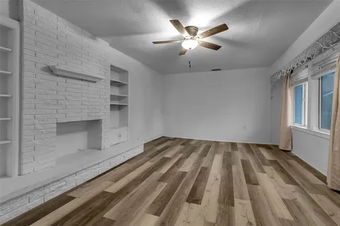 1008 16th Avenue W Bradenton FL 34205