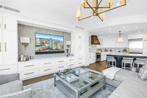 180 Beach Drive NE St Petersburg FL 33701