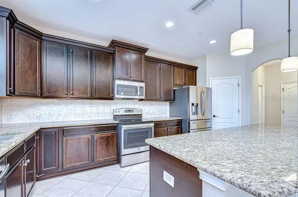 871 Vino Verde Circle Brandon FL 33511