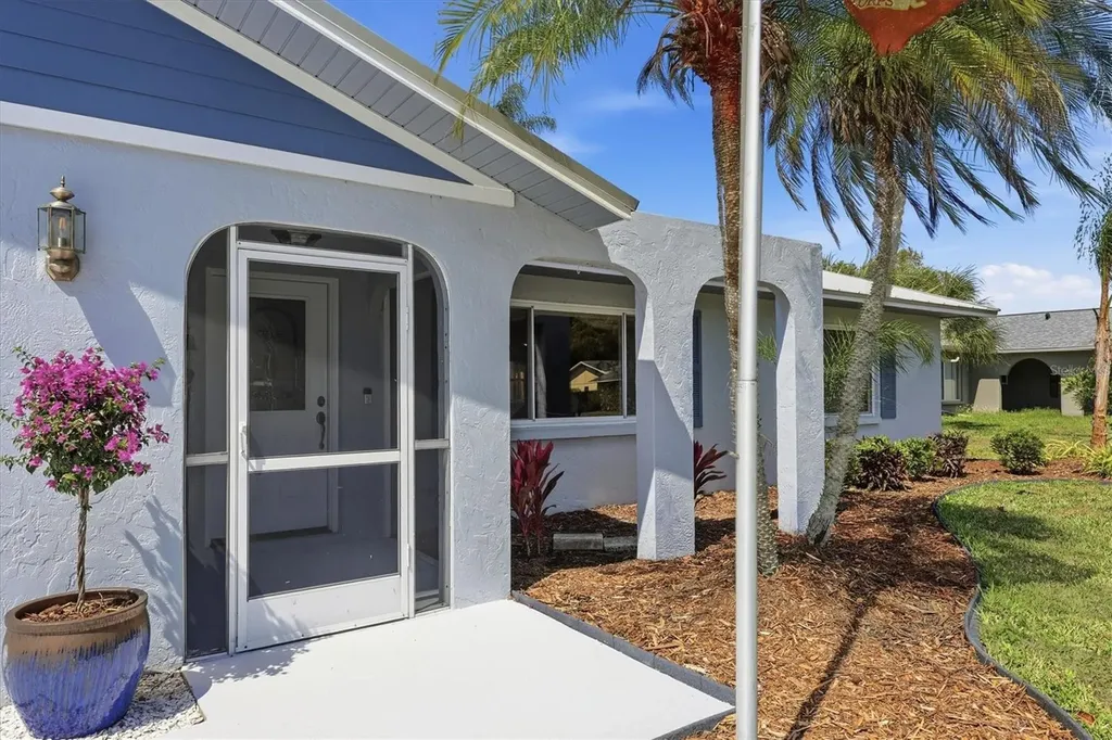 1534 Georgetowne Lane Sarasota FL 34232