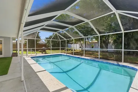 1534 Georgetowne Lane Sarasota FL 34232