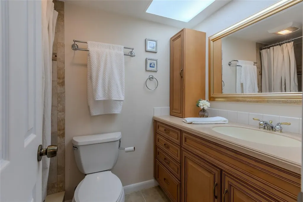 305 30th Avenue W Bradenton FL 34205